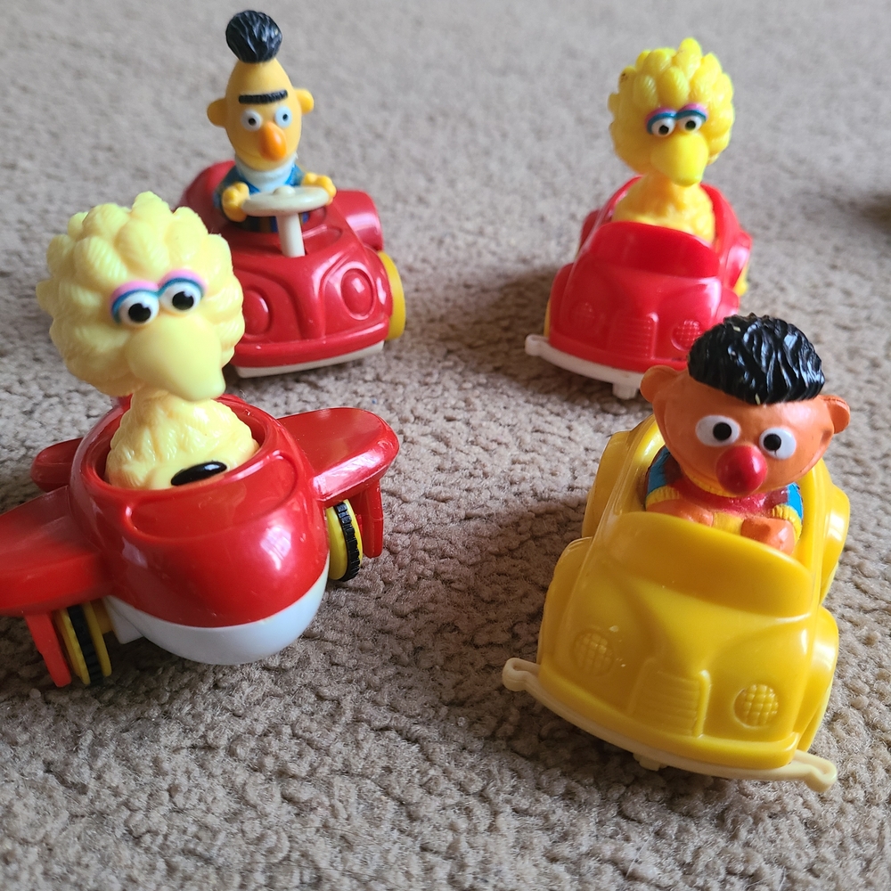 Vintage Sesame Street Mini Push Car Toy Set - Big Bird, Bert, And Ernie.